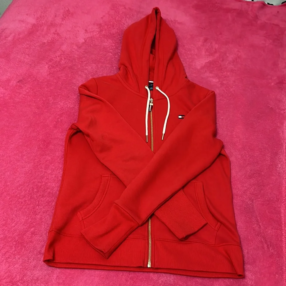Red ❤️ - Picture 4 of 4